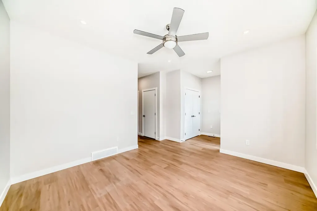 1947 Mccaskill Drive Crossfield AB T0M 0S0