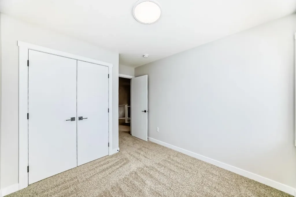 1947 Mccaskill Drive Crossfield AB T0M 0S0