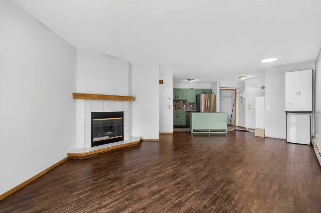 1715 35 Street SE Calgary AB T2A 1B4