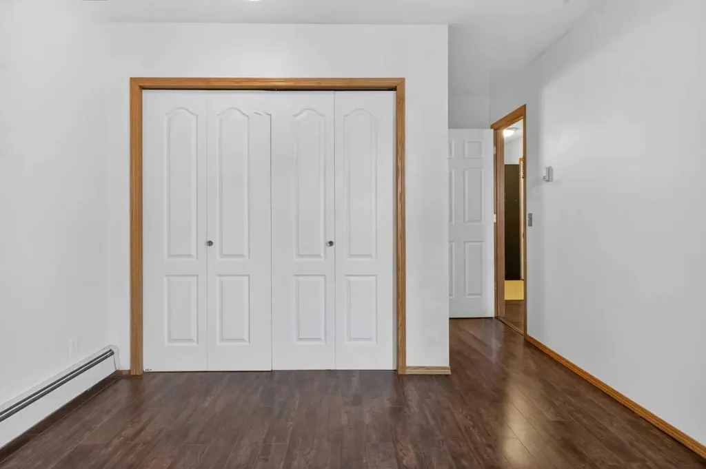 1715 35 Street SE Calgary AB T2A 1B4