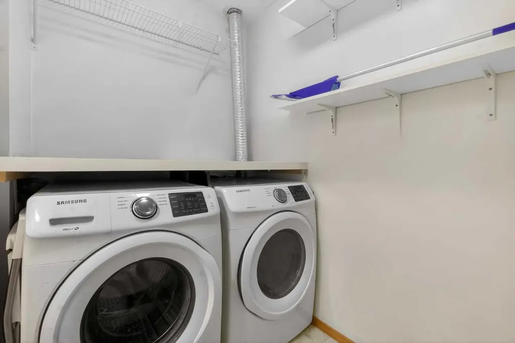 1715 35 Street SE Calgary AB T2A 1B4