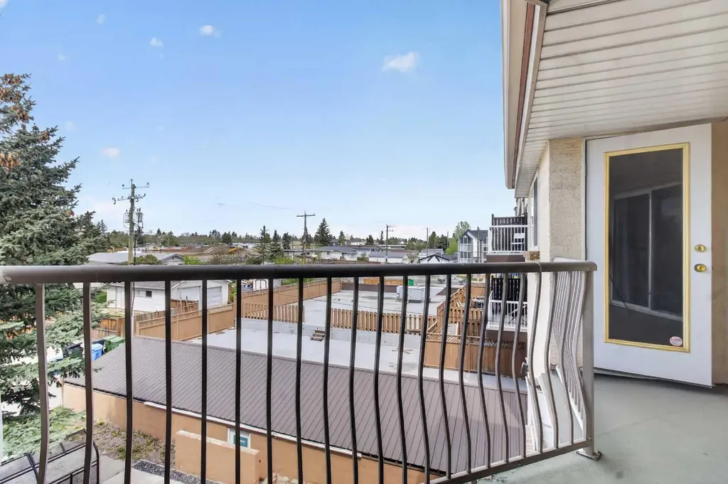 1715 35 Street SE Calgary AB T2A 1B4