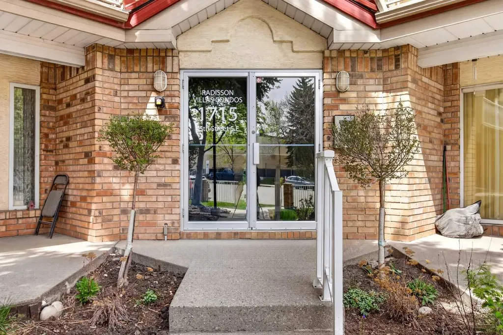 1715 35 Street SE Calgary AB T2A 1B4
