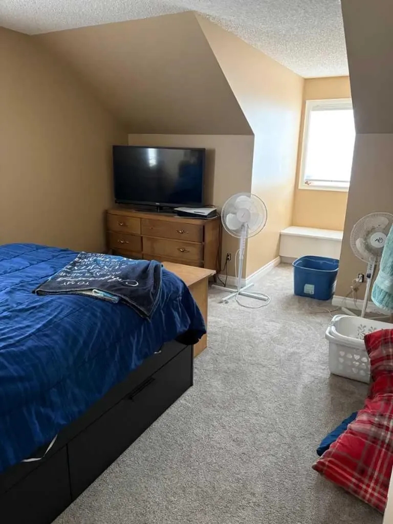 1065 East Chestermere Drive Chestermere AB T1X 1A9