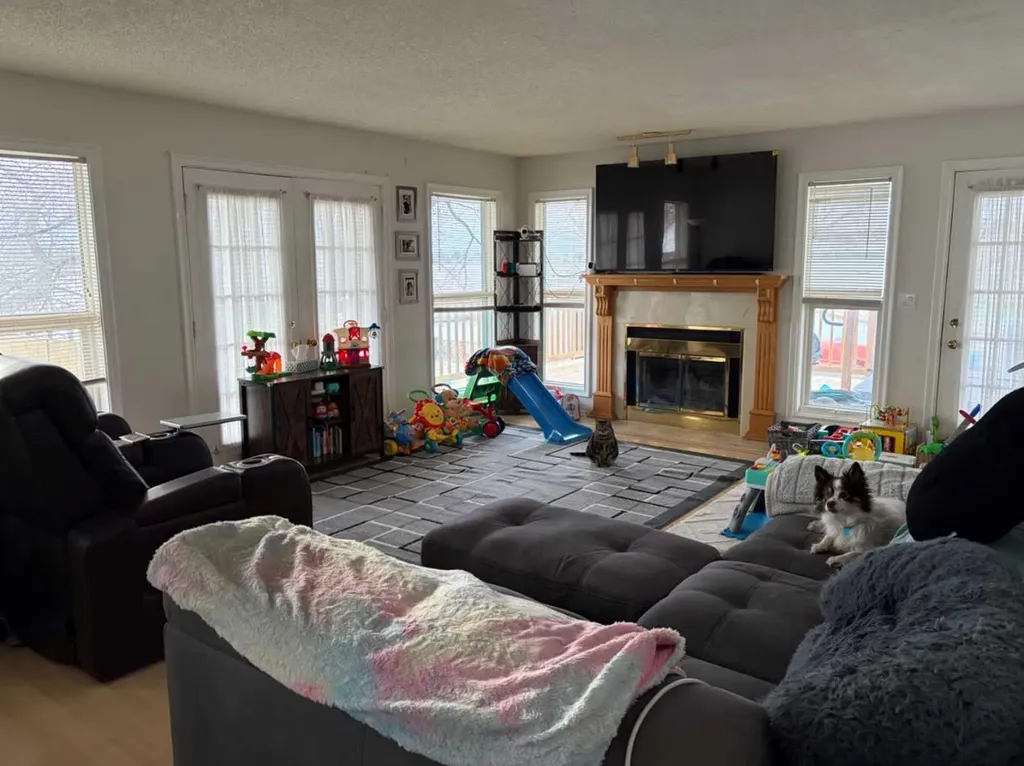 1065 East Chestermere Drive Chestermere AB T1X 1A9