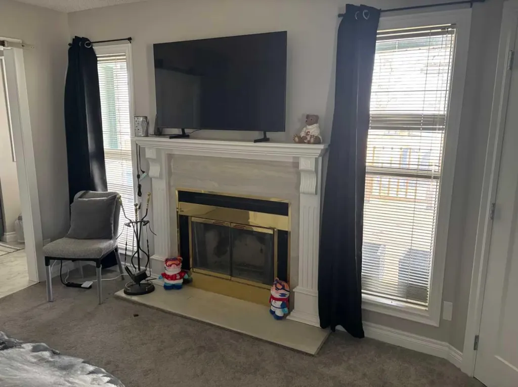 1065 East Chestermere Drive Chestermere AB T1X 1A9