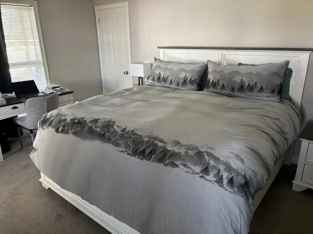 1065 East Chestermere Drive Chestermere AB T1X 1A9