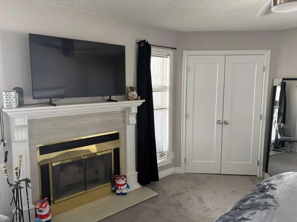 1065 East Chestermere Drive Chestermere AB T1X 1A9