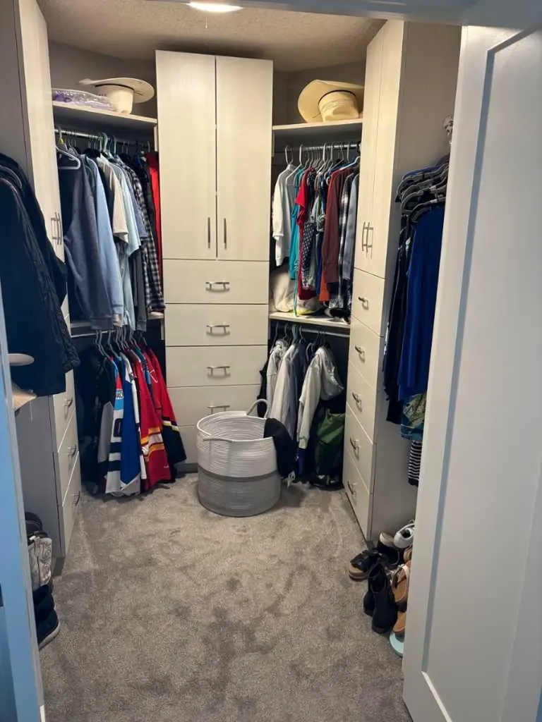 1065 East Chestermere Drive Chestermere AB T1X 1A9
