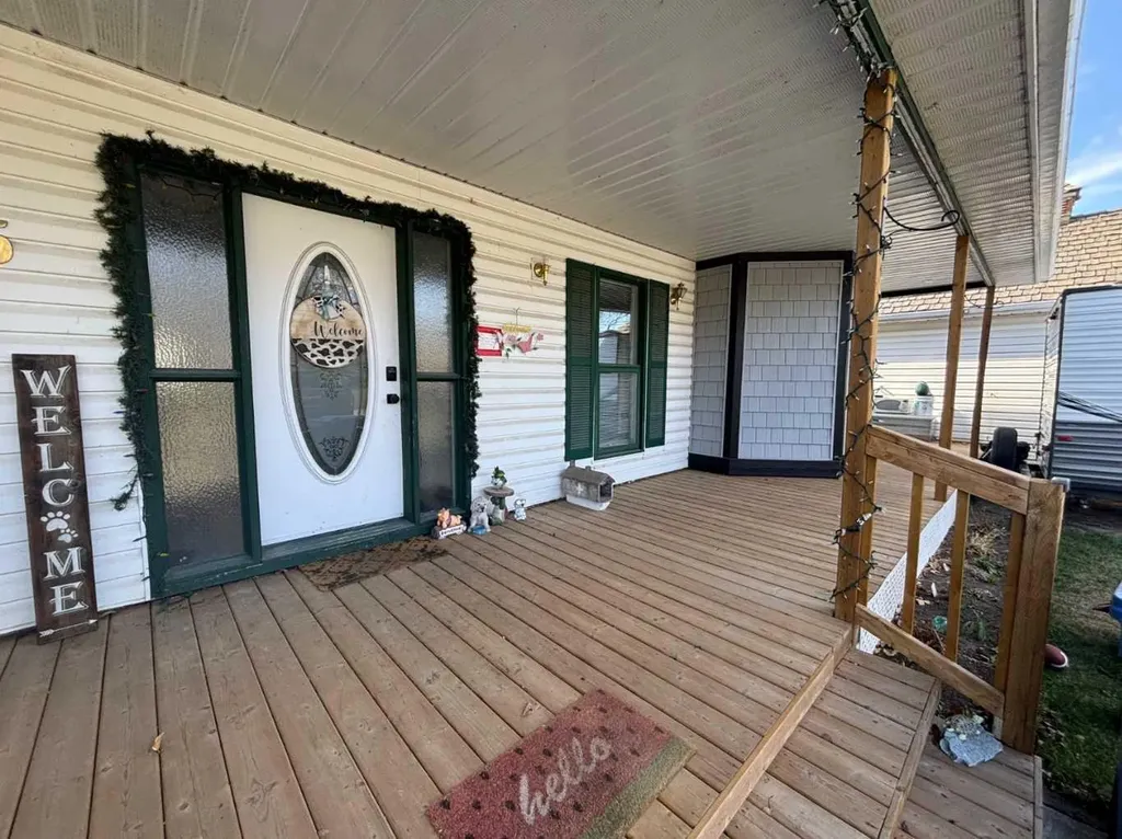 1065 East Chestermere Drive Chestermere AB T1X 1A9
