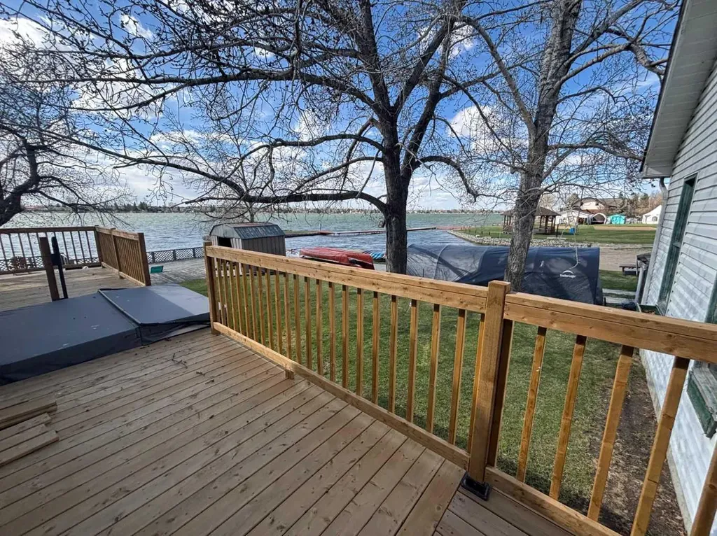 1065 East Chestermere Drive Chestermere AB T1X 1A9