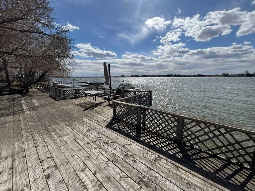 1065 East Chestermere Drive Chestermere AB T1X 1A9
