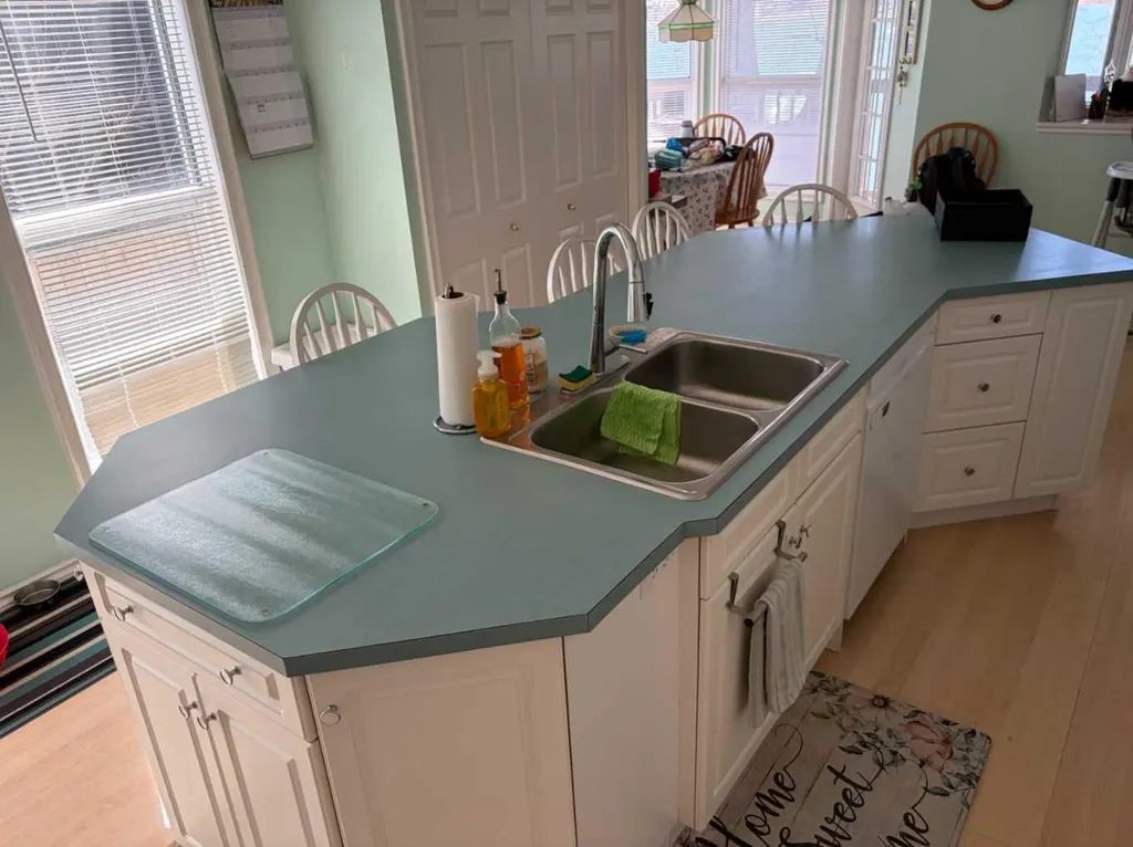 1065 East Chestermere Drive Chestermere AB T1X 1A9