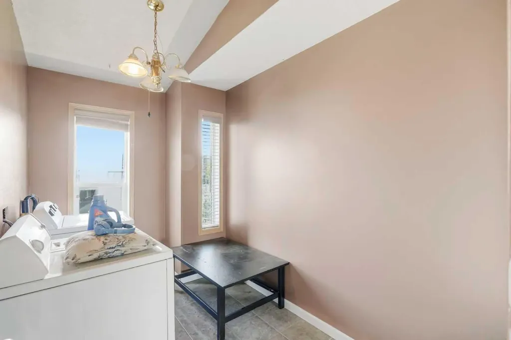 285 Fresno Place NE Calgary AB T1Y 6Y3