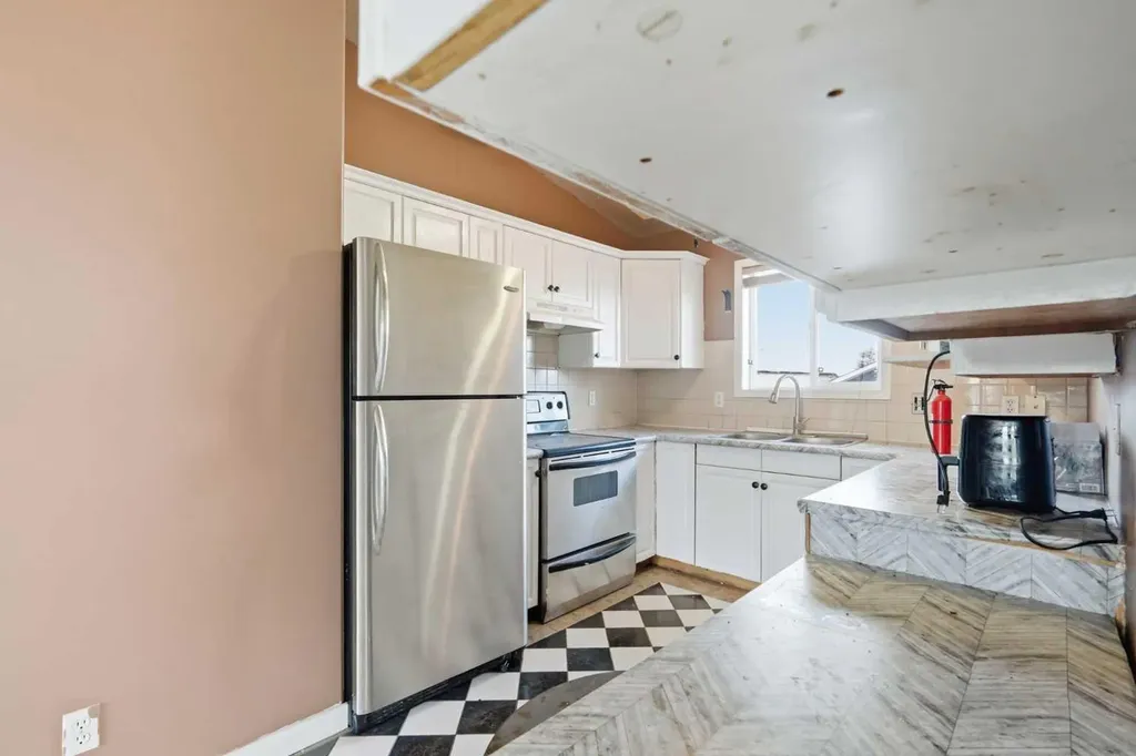 285 Fresno Place NE Calgary AB T1Y 6Y3