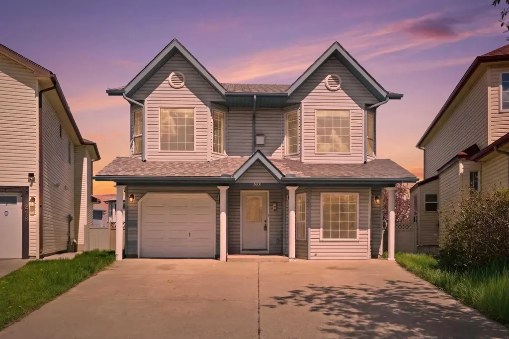 285 Fresno Place NE Calgary AB T1Y 6Y3