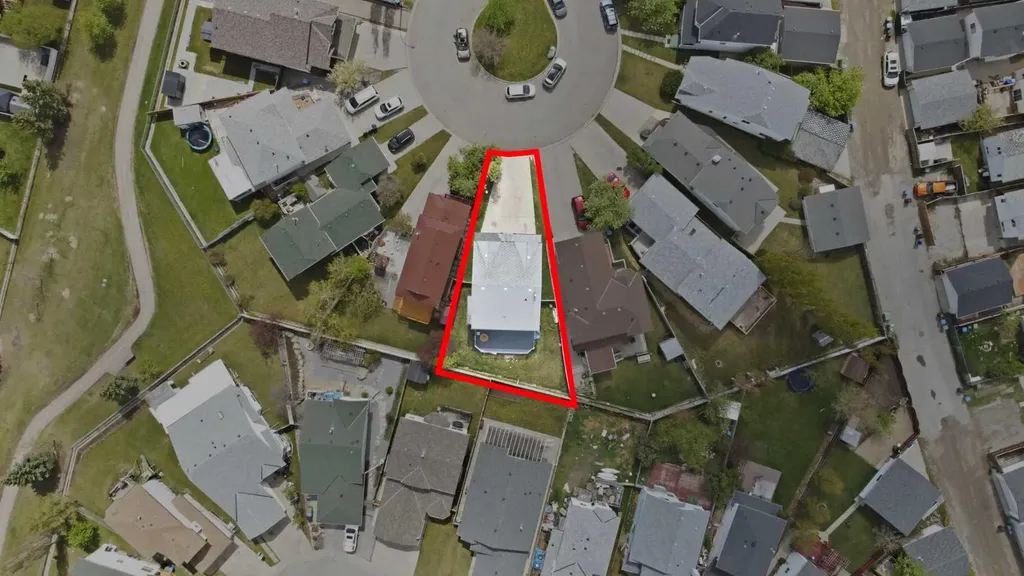 285 Fresno Place NE Calgary AB T1Y 6Y3