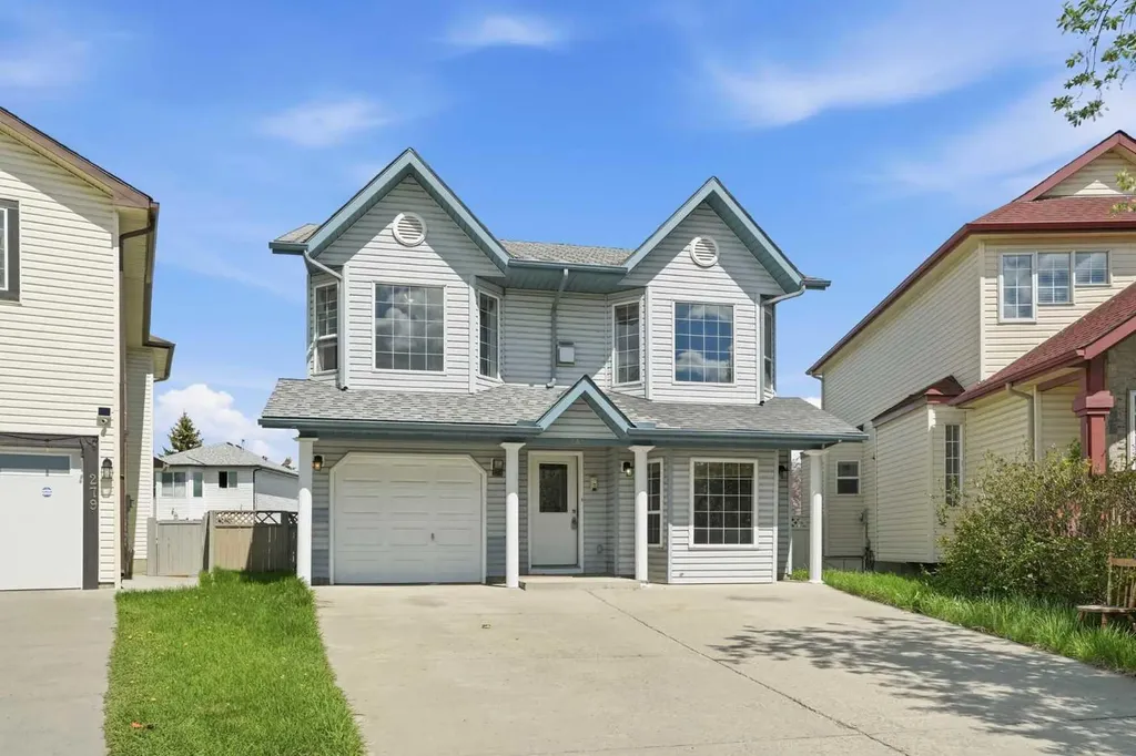 285 Fresno Place NE Calgary AB T1Y 6Y3