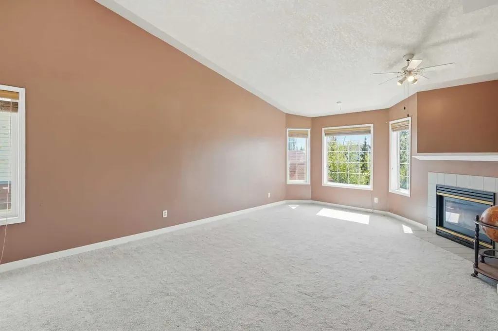 285 Fresno Place NE Calgary AB T1Y 6Y3