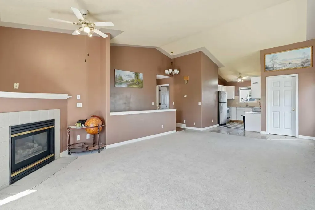 285 Fresno Place NE Calgary AB T1Y 6Y3