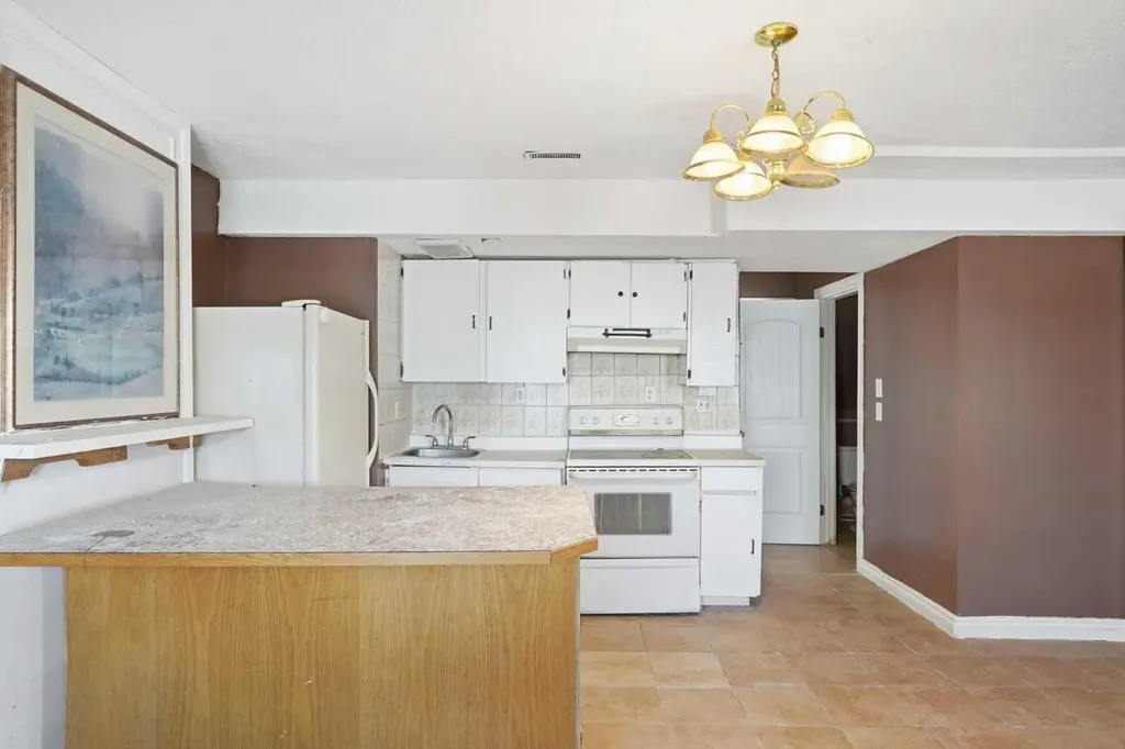285 Fresno Place NE Calgary AB T1Y 6Y3