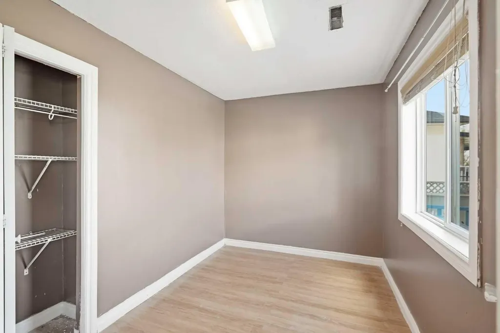285 Fresno Place NE Calgary AB T1Y 6Y3