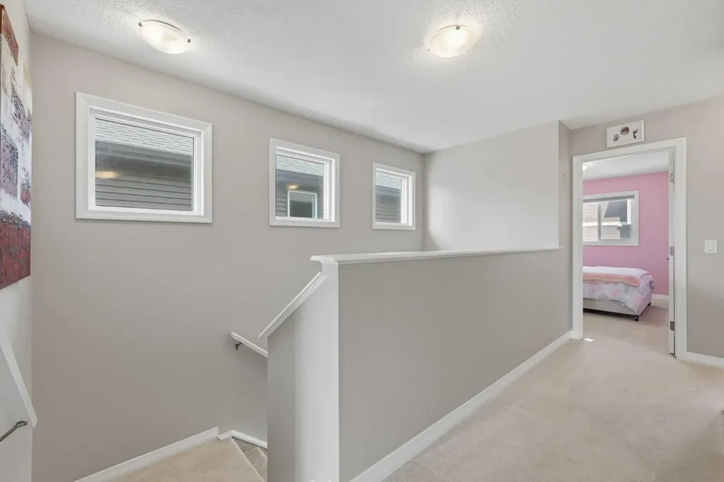 58 Kingfisher Crescent SE Airdrie AB T4A 0X5