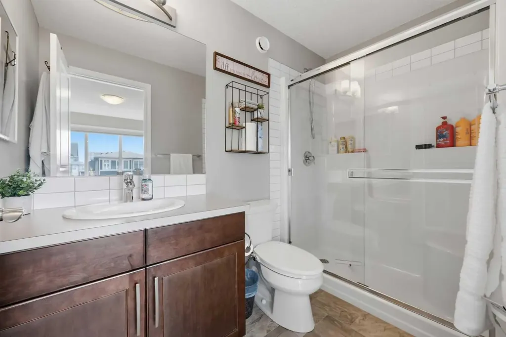 58 Kingfisher Crescent SE Airdrie AB T4A 0X5