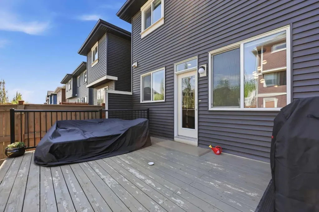 58 Kingfisher Crescent SE Airdrie AB T4A 0X5