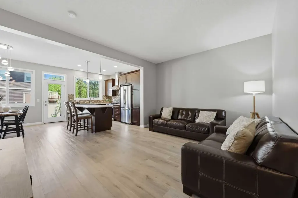 58 Kingfisher Crescent SE Airdrie AB T4A 0X5