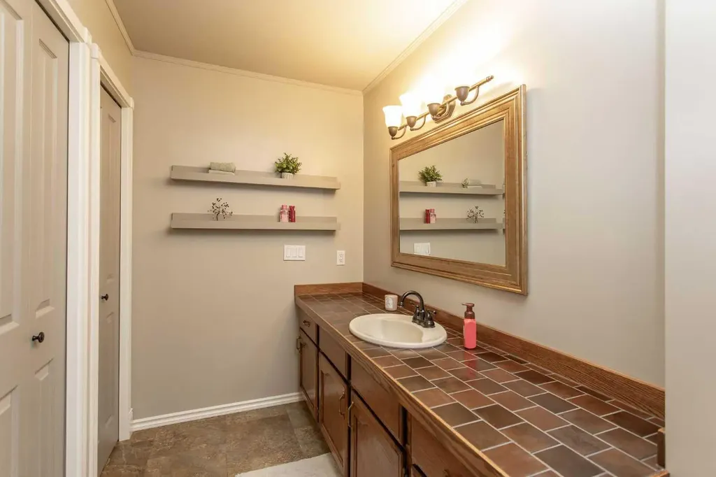 42377 Range Road 151 Rural Flagstaff County AB T0B 1N0
