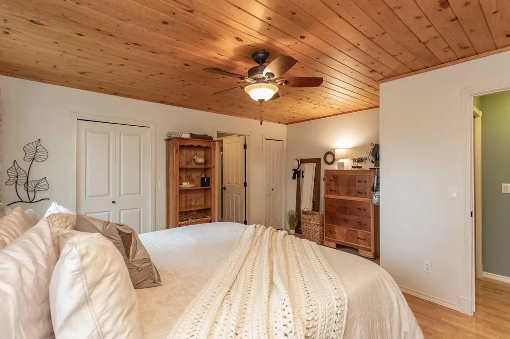 42377 Range Road 151 Rural Flagstaff County AB T0B 1N0