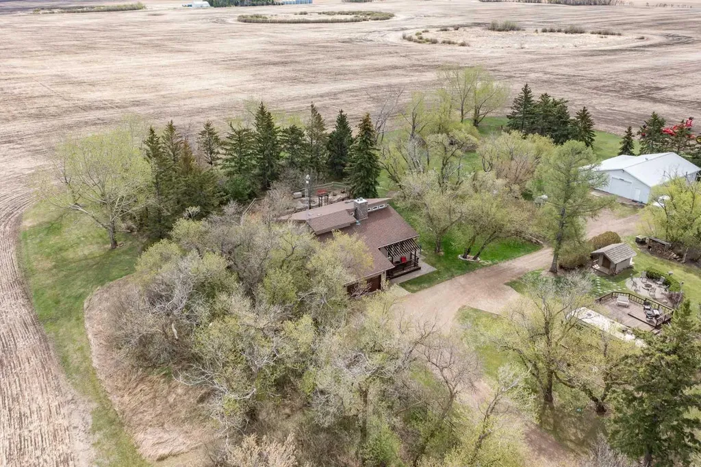 42377 Range Road 151 Rural Flagstaff County AB T0B 1N0