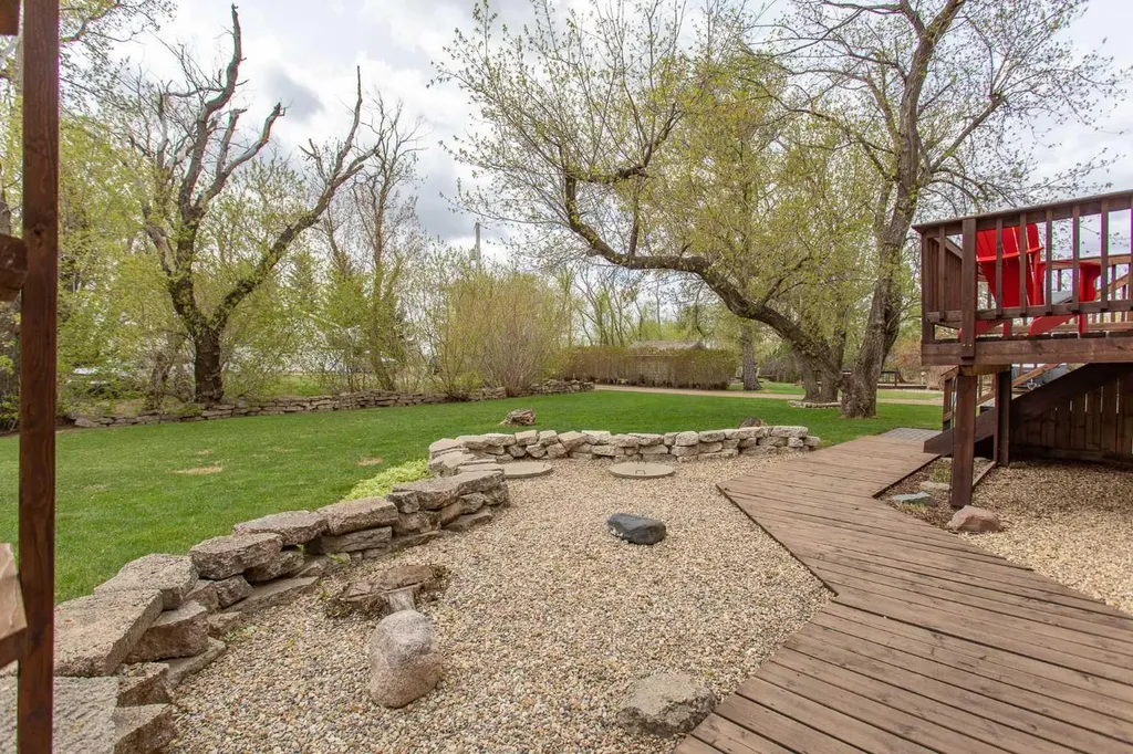 42377 Range Road 151 Rural Flagstaff County AB T0B 1N0