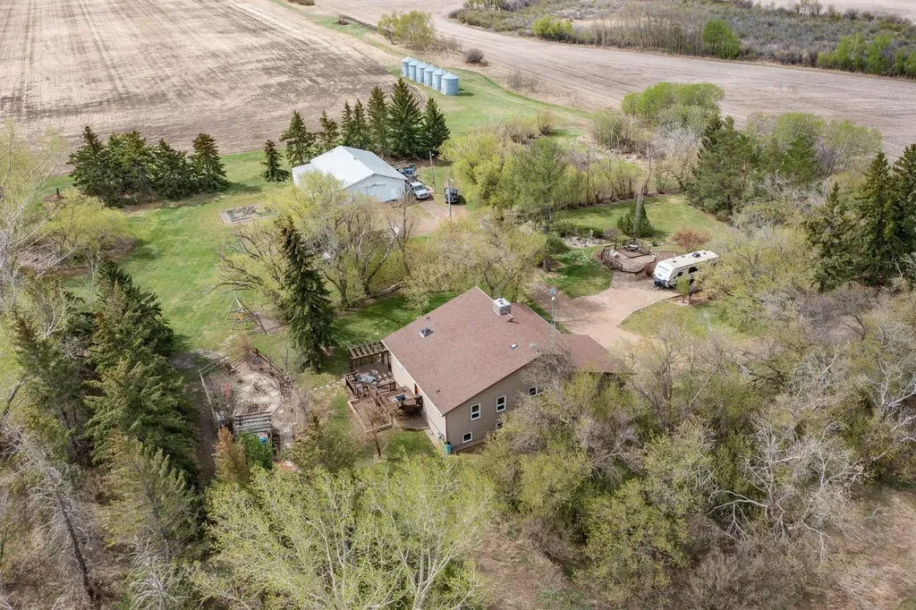 42377 Range Road 151 Rural Flagstaff County AB T0B 1N0