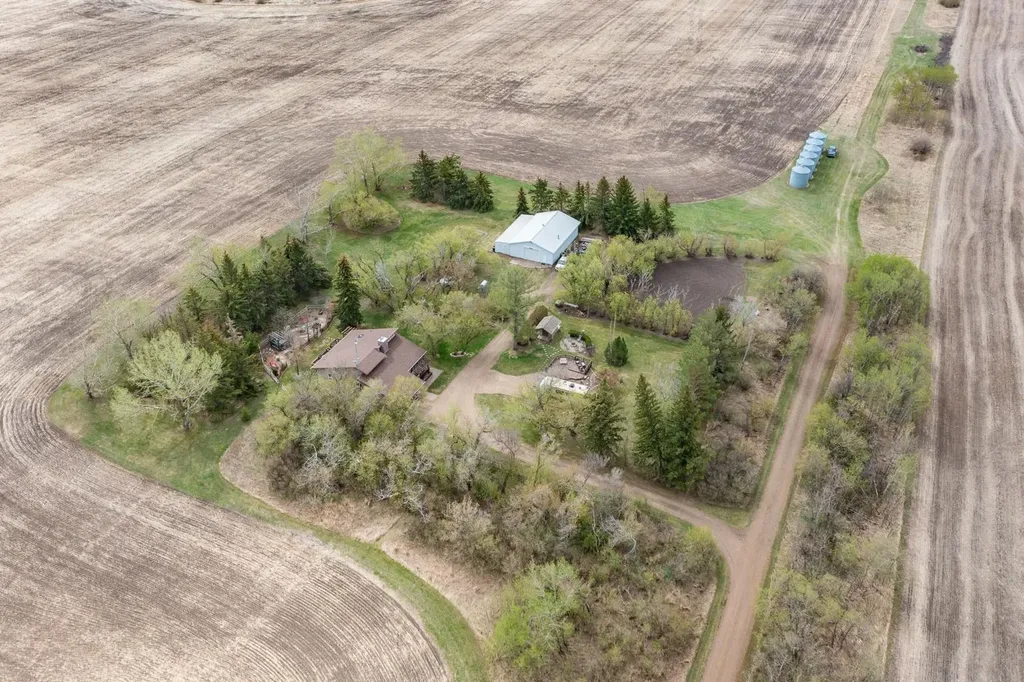 42377 Range Road 151 Rural Flagstaff County AB T0B 1N0