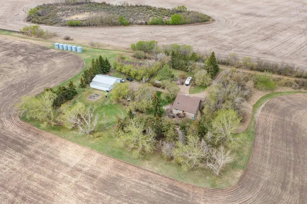42377 Range Road 151 Rural Flagstaff County AB T0B 1N0