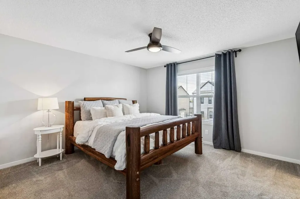 43 Willow Crescent Okotoks AB T1S 5S1