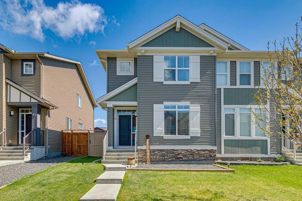 43 Willow Crescent Okotoks AB T1S 5S1