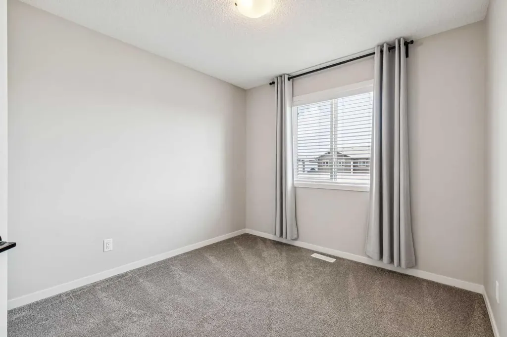 43 Willow Crescent Okotoks AB T1S 5S1