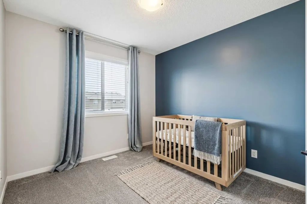 43 Willow Crescent Okotoks AB T1S 5S1