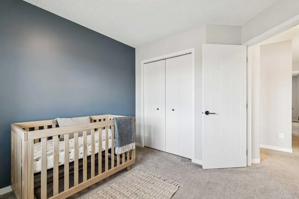 43 Willow Crescent Okotoks AB T1S 5S1