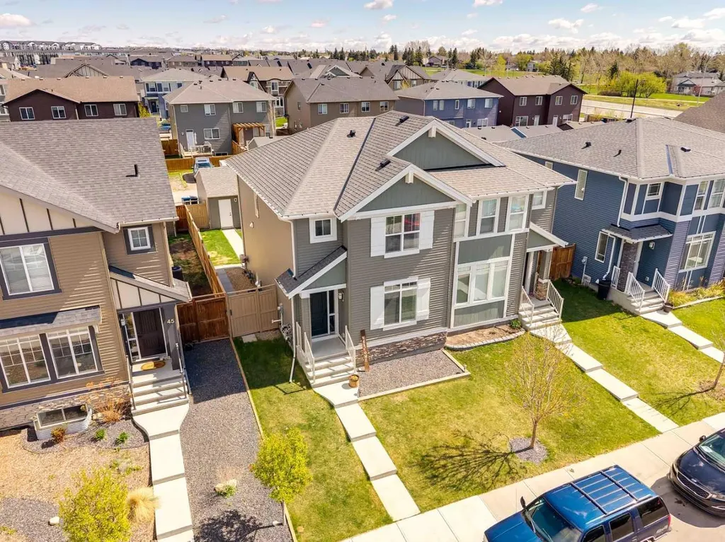 43 Willow Crescent Okotoks AB T1S 5S1