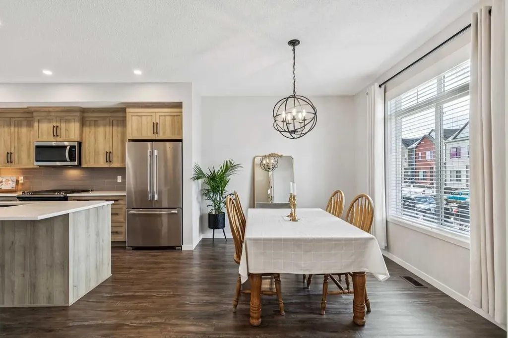 43 Willow Crescent Okotoks AB T1S 5S1
