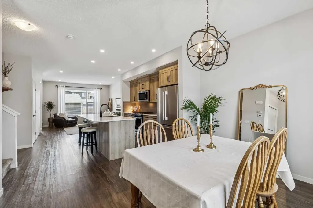 43 Willow Crescent Okotoks AB T1S 5S1