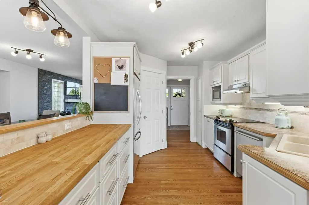 71 Green Meadow Drive Strathmore AB T1P 1L3
