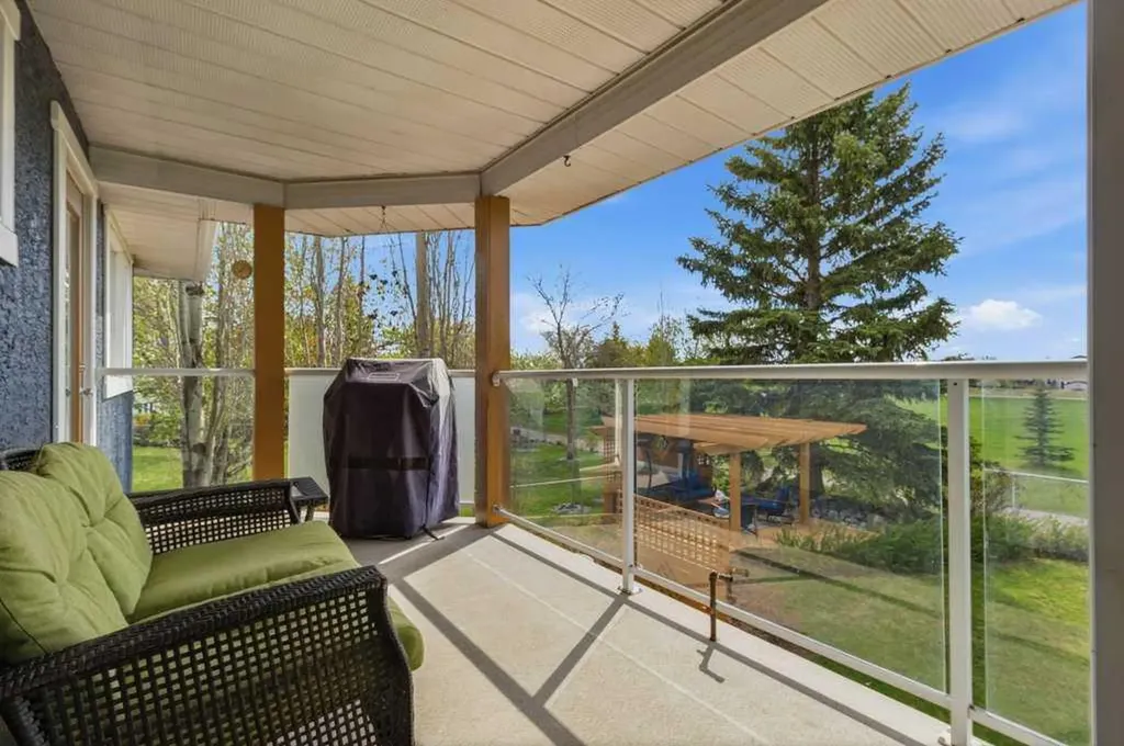 71 Green Meadow Drive Strathmore AB T1P 1L3