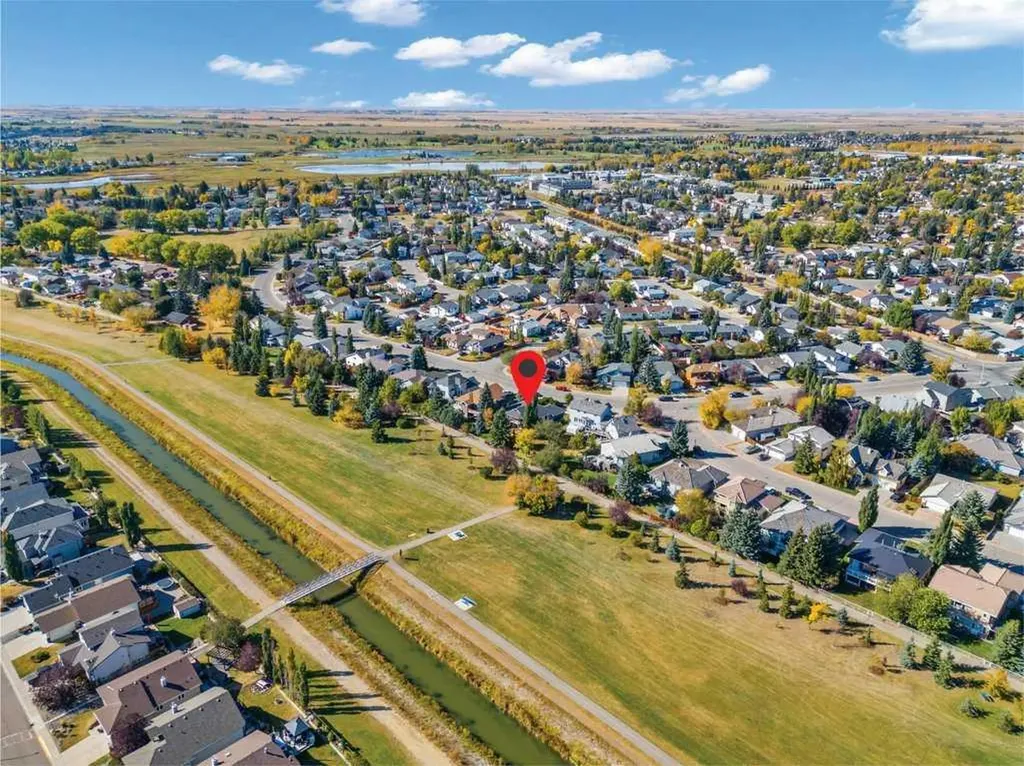 71 Green Meadow Drive Strathmore AB T1P 1L3