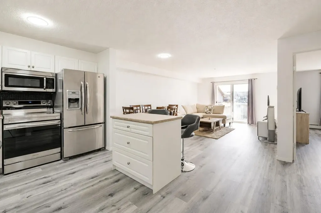 3000 Citadel Meadow Point NW Calgary AB T3G 5N5