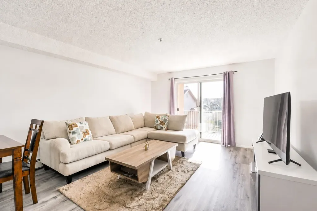 3000 Citadel Meadow Point NW Calgary AB T3G 5N5